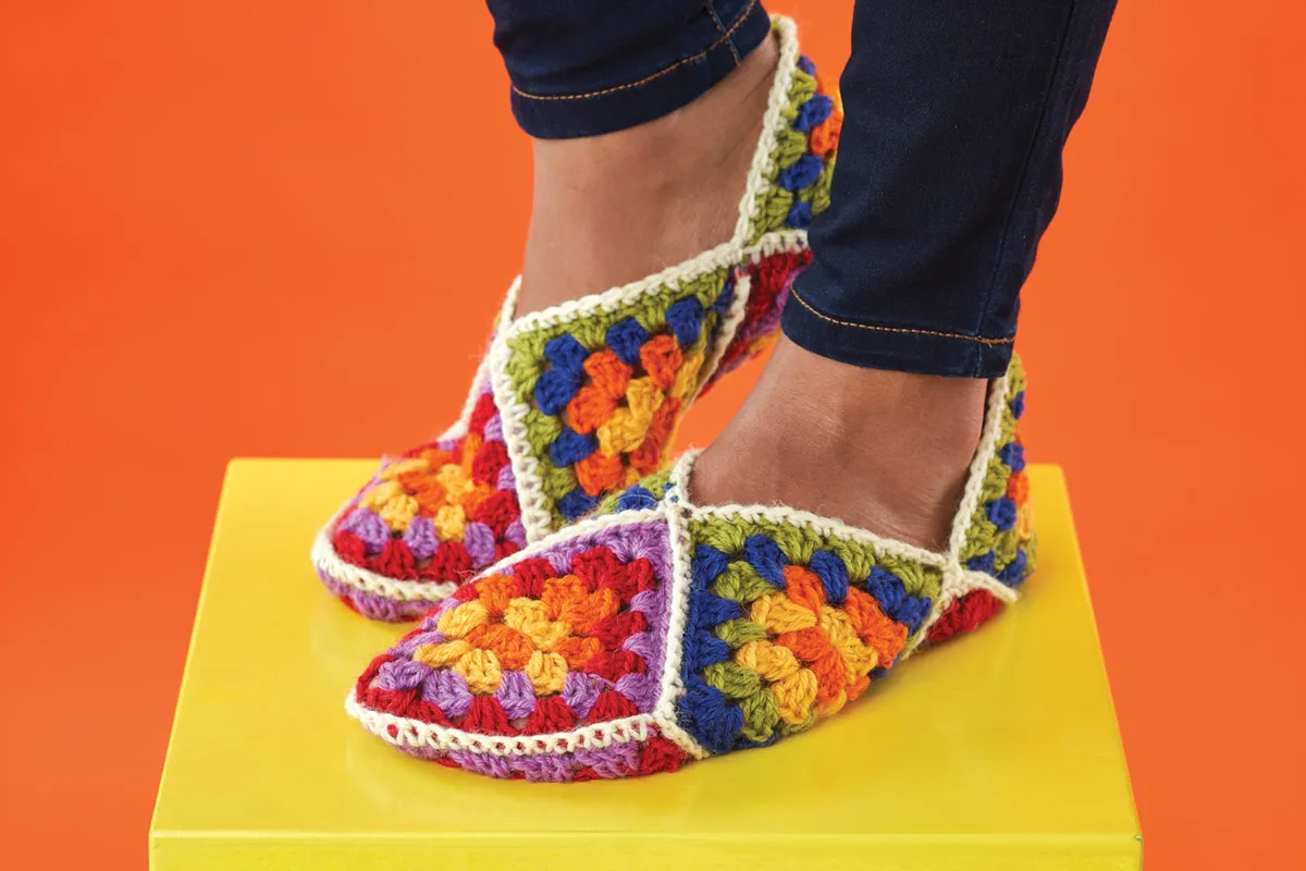 Easy Crochet Slippers Pattern: Granny Square House Slippers That Actually Stay on Your Feet