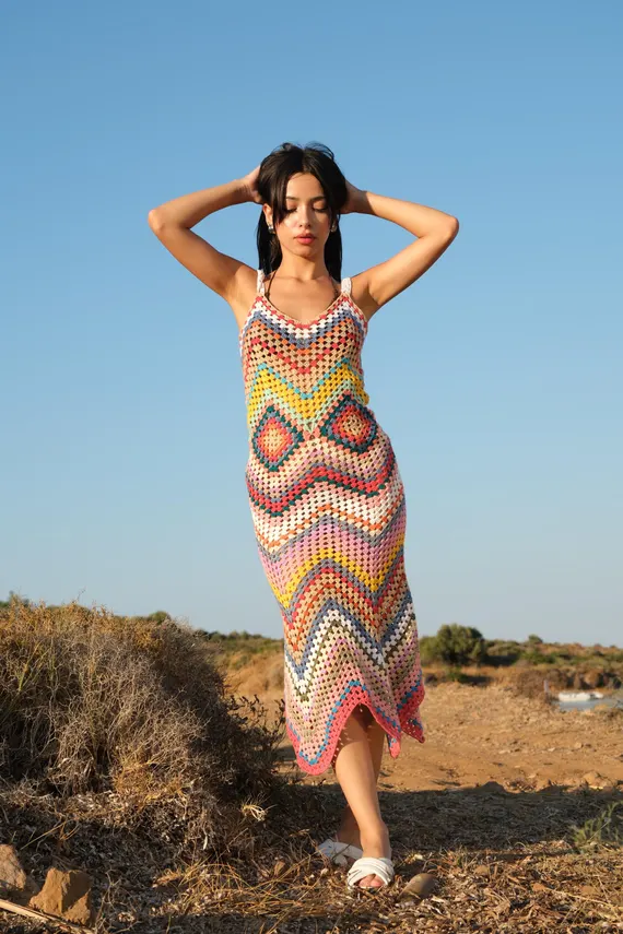 Beautiful Women Never Stop Wearing Handmade Fashion