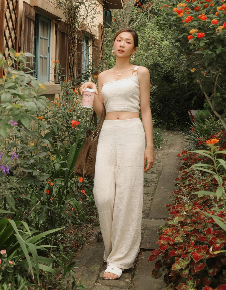 The Summer Crochet Top That Makes Linen Pants Look Expensive