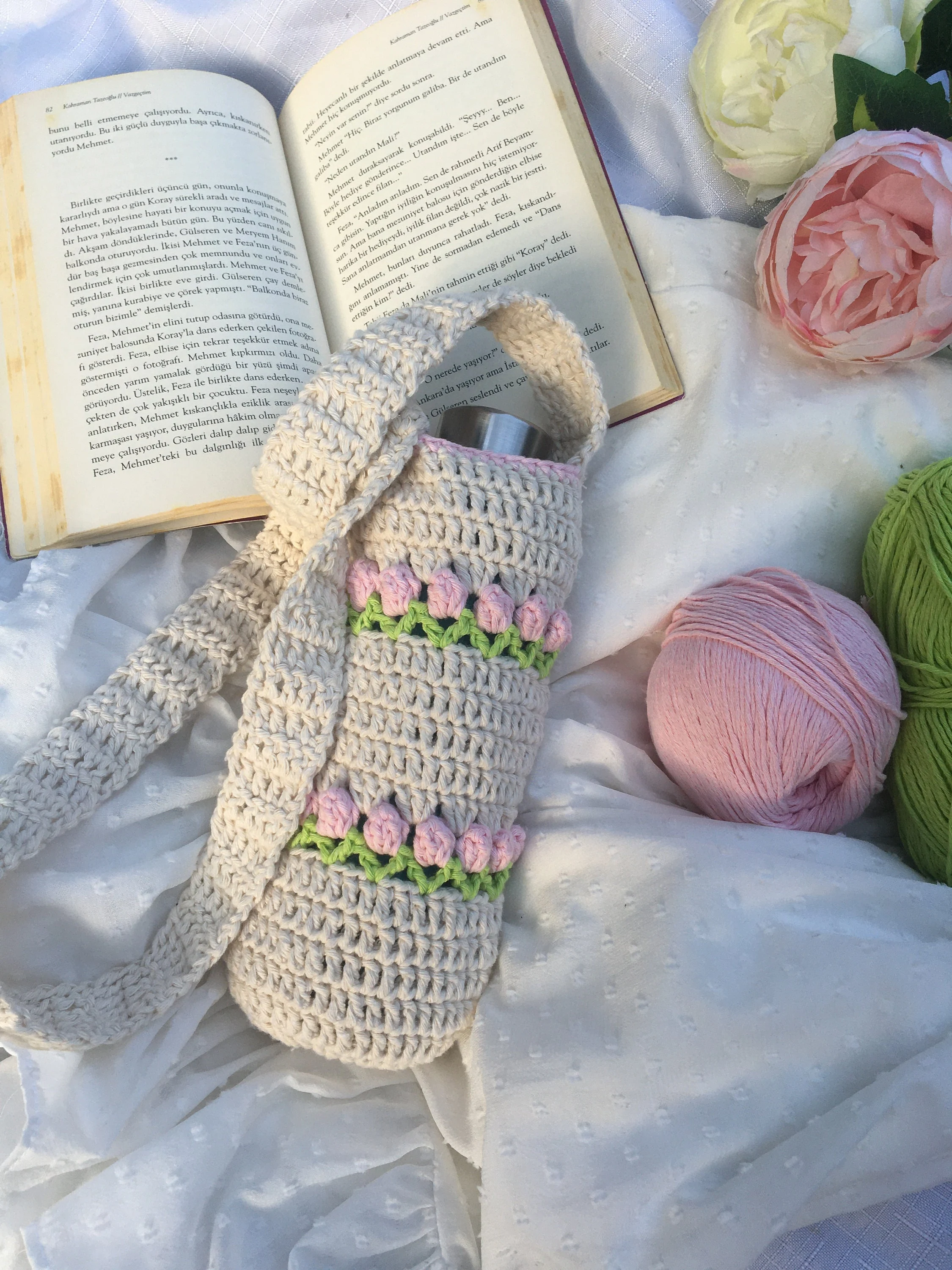 Crochet Tulip Water Bottle Holder – Handmade Crossbody Cotton Sling Bag